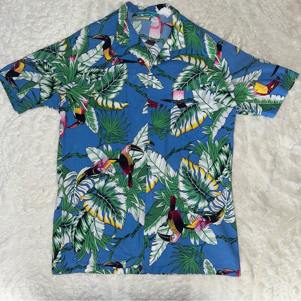 Vintage Tropical Blue Toucan Print Shirt fits size small unisex